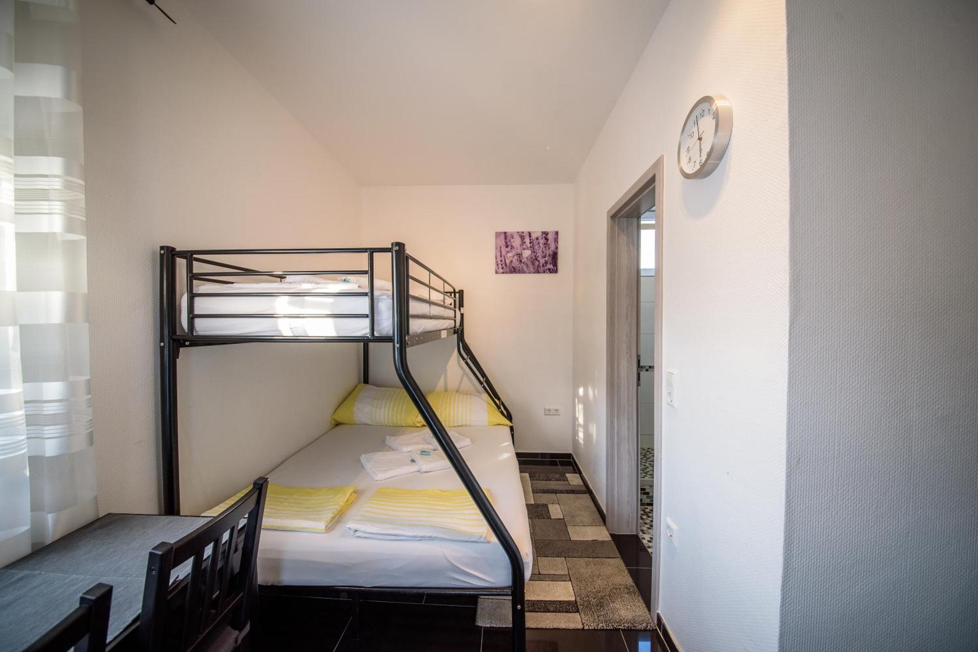 Jeli Apartments 斯塔利格拉德-帕克利尼卡 客房 照片