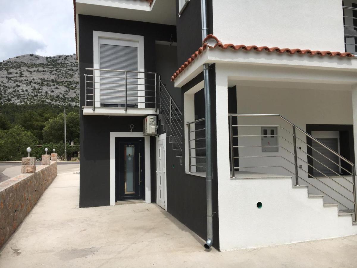 Jeli Apartments 斯塔利格拉德-帕克利尼卡 外观 照片