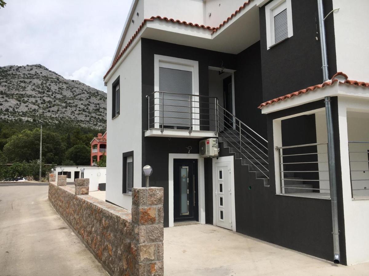 Jeli Apartments 斯塔利格拉德-帕克利尼卡 外观 照片