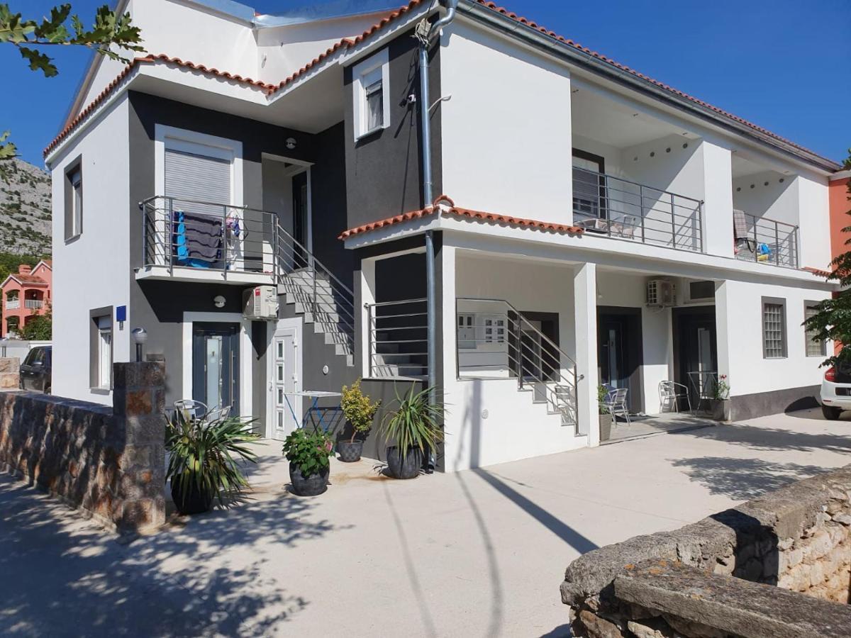 Jeli Apartments 斯塔利格拉德-帕克利尼卡 外观 照片